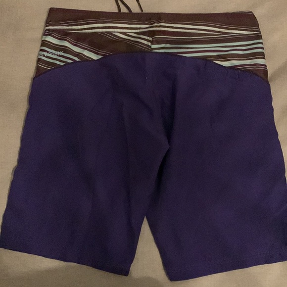 Level 6 board shorts - Picture 3 of 3